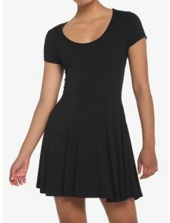 HUNIVERS Black Skater Dress