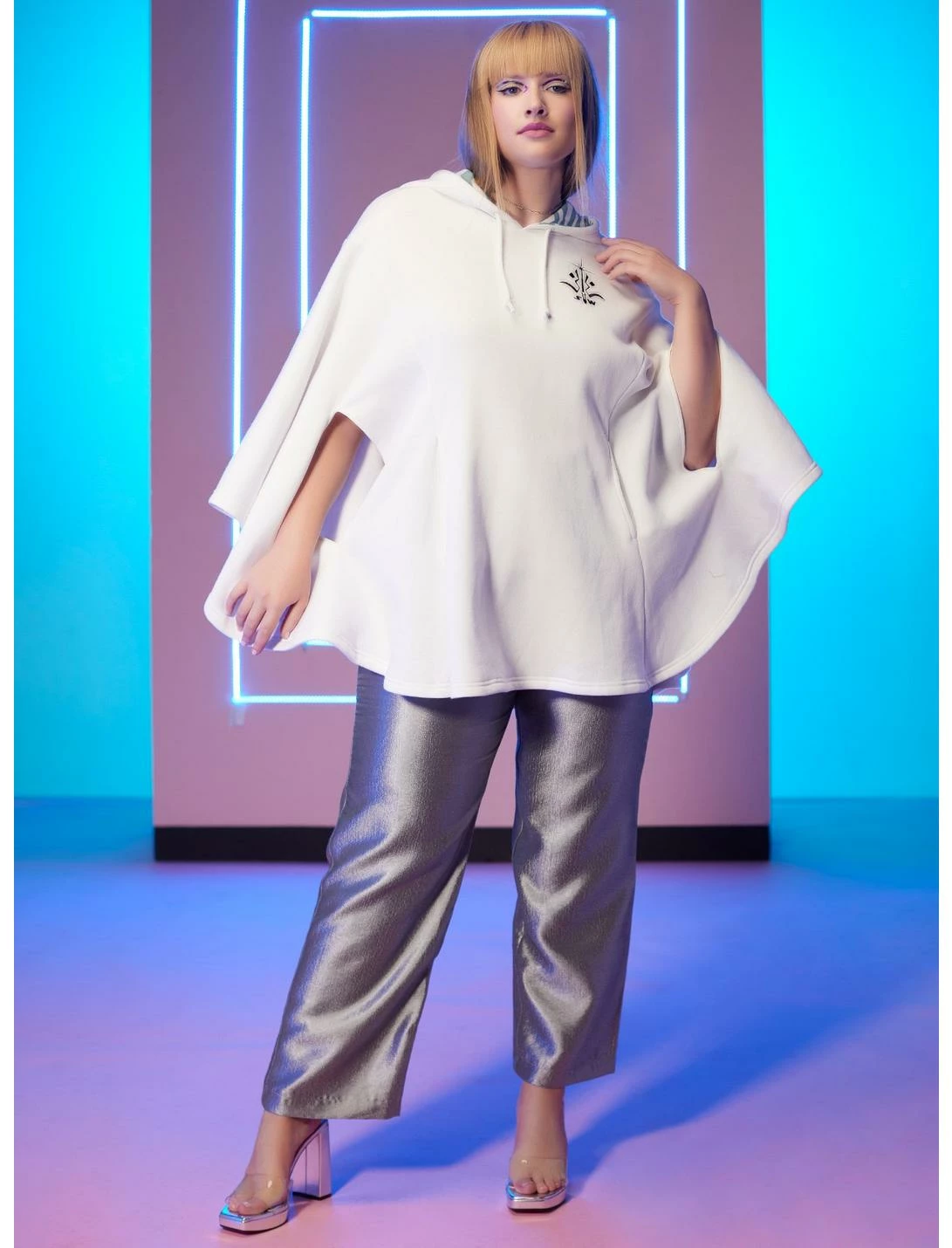 HUNIVERS Her Universe Star Wars Ahsoka Tano Hooded Cape Plus Size - Image 3