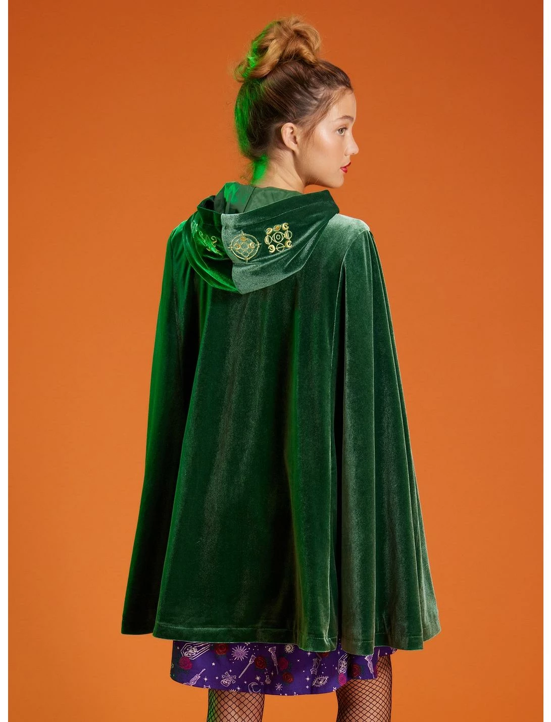 HUNIVERS Her Universe Disney Hocus Pocus Winifred Velvet Hooded Cape - Image 3