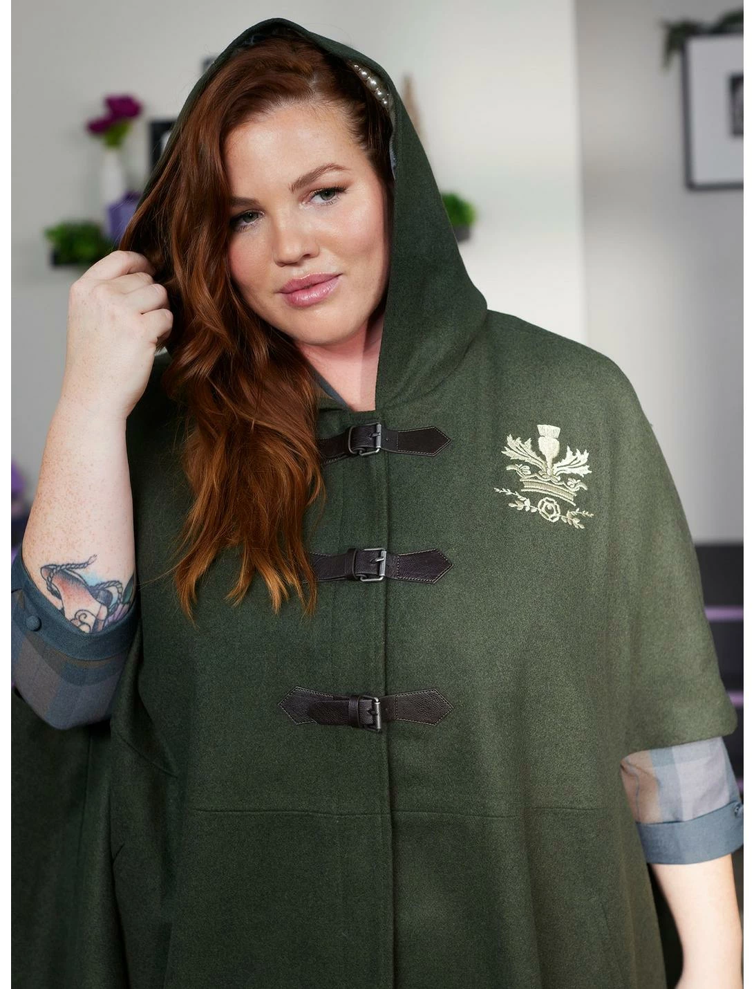 HUNIVERS Her Universe Outlander Hooded Cape Plus Size - Image 2