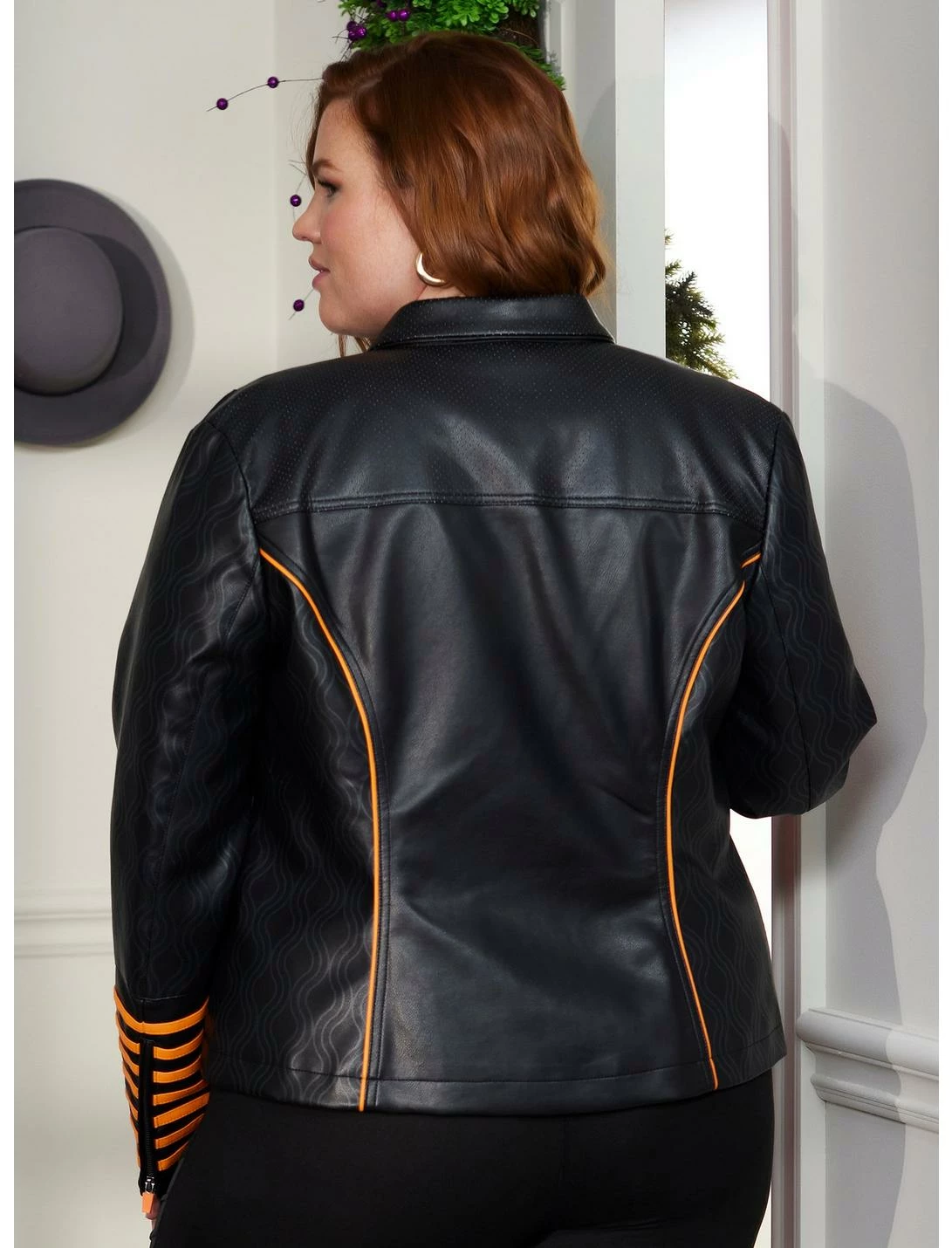 HUNIVERS Her Universe Star Wars Fennec Shand Faux Leather Jacket Plus Size - Image 3