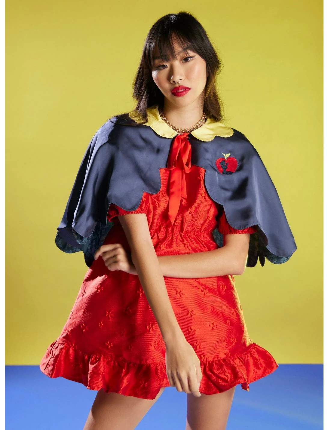 HUNIVERS Her Universe Disney Snow White And The Seven Dwarfs Capelet